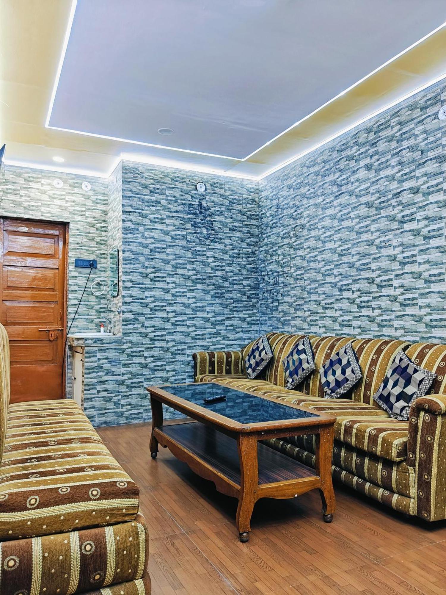 Kiara Home Stays Varanasi Exterior photo